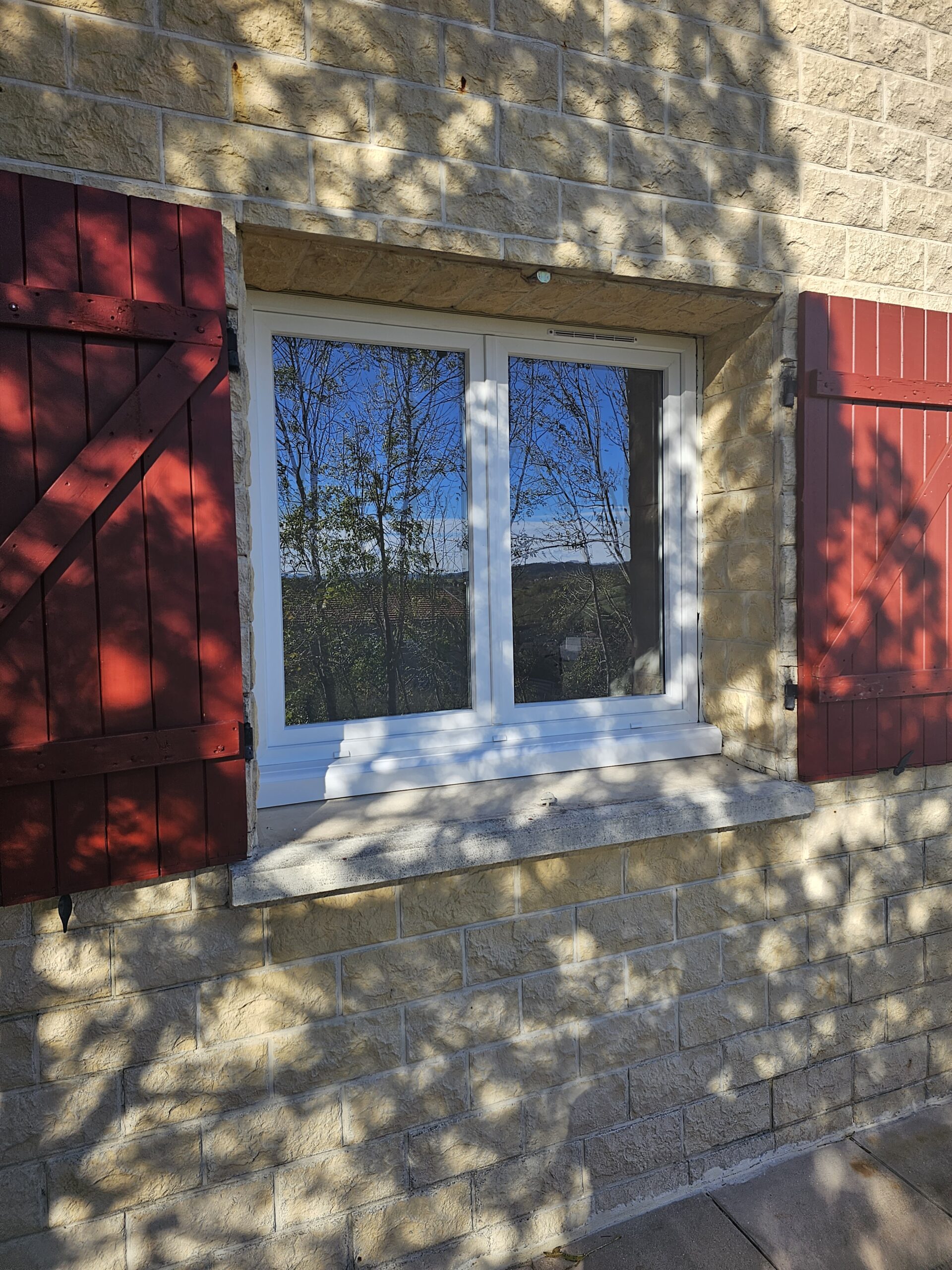 INSTALLATION MENUISERIE PVC - 42510 NERONDE 